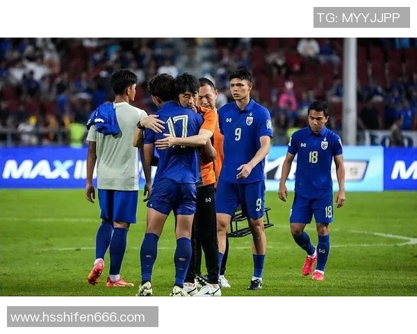 泰国足球明星因伤缺席重要比赛球迷心痛期待早日复出