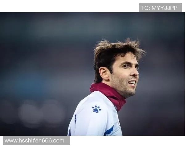 足球明星卡卡球场的传奇故事与不朽回忆带你重温绿茵场上的辉煌瞬间 足球明星卡卡球场的传奇故事与不朽回忆带你重温绿茵场上的辉煌瞬间